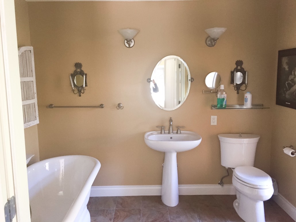 West Vancouver bathroom reno 2 - Before