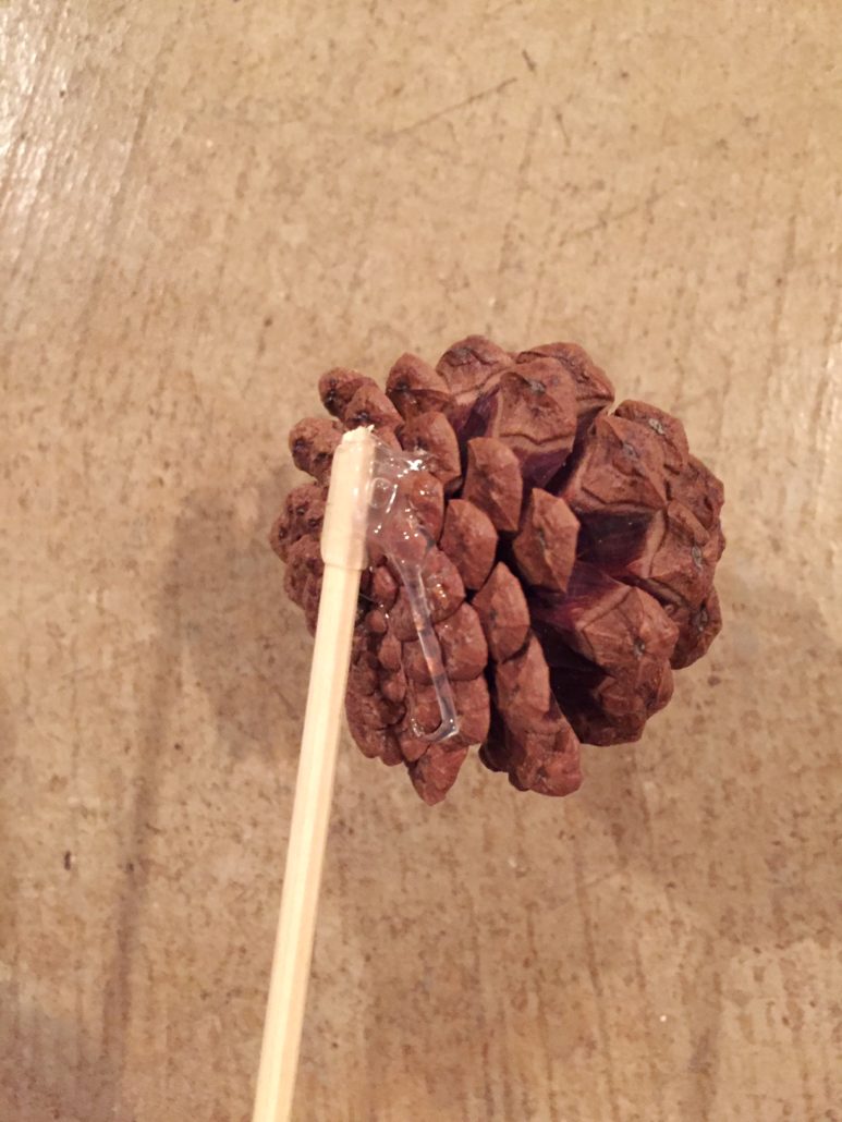 pine cones - DIY christmas swag